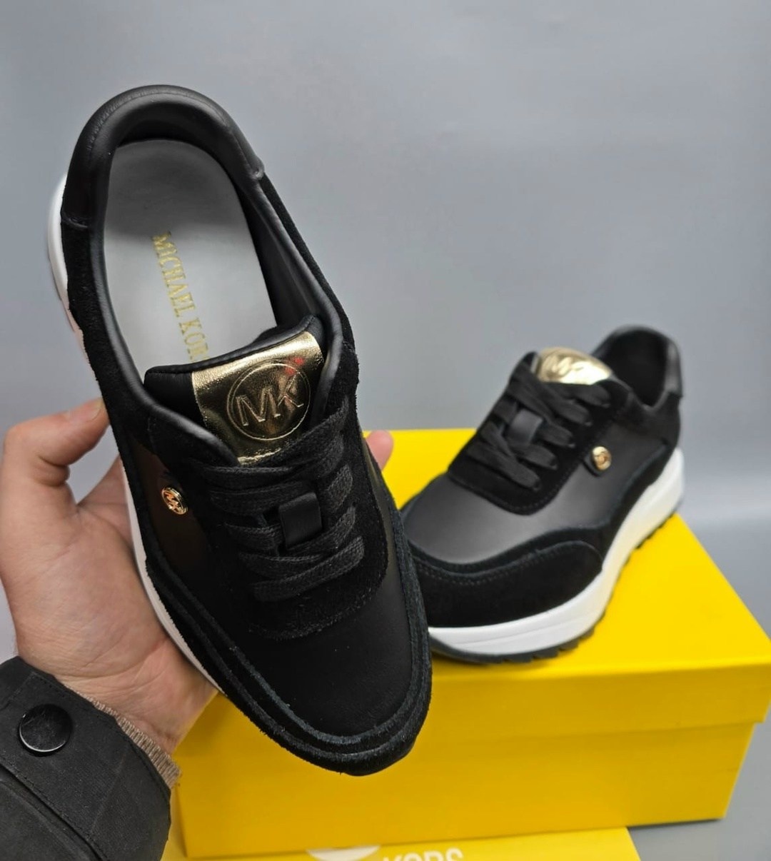 ,кроссовки женскиe,кроссовки женские черные,черные кроссовки,брендовая