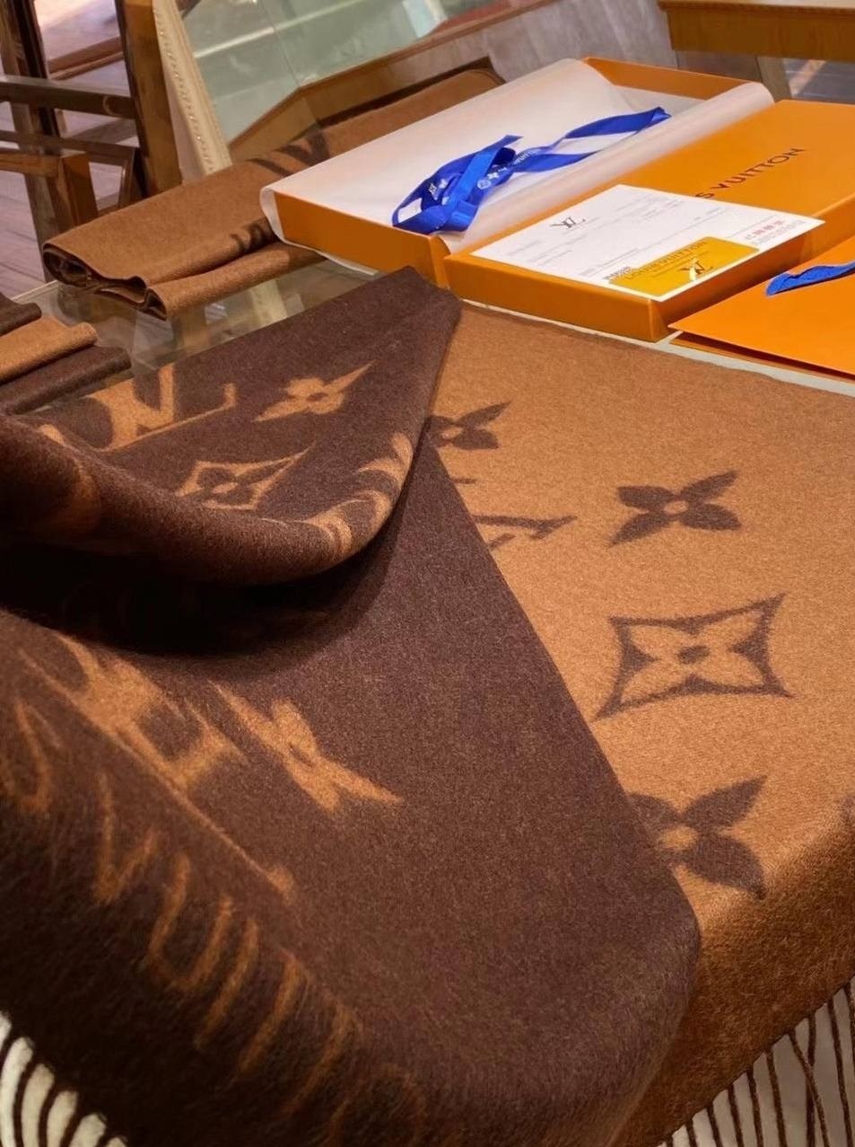 шарф louis vuitton,кашемировый шарф louis vuiton,шарф луи виттон,платок луи виттон оригинальный,женский шарф