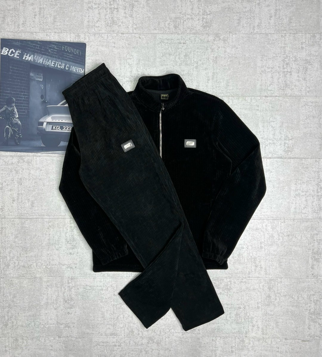 вельветовые костюмы,велюровый костюм,велюровый костюм мужской billionaire,версаче спортивный костюм мужской велюровый,спортивный костюм из вельвета мужской