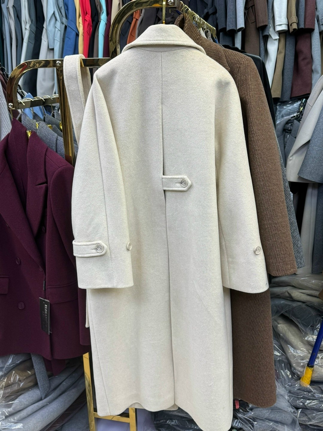 двубортное кашемировое женское пальто средней длины,шерстяное пальто,женское серое пальто,женское пальто,пальто lanmrem женское шерстяное в минималистском стиле