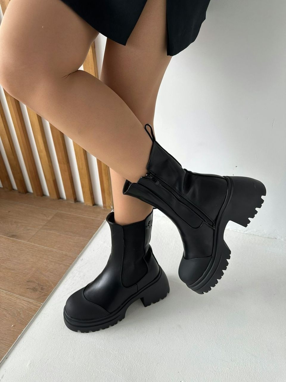 ботинки челси на тракторной подошве берцы зимние millions fashion shoes цвет черный,женские ботинки,демисезонные ботинки челси yourbox цвет черный,ботинки челси женские,сапоги челси женские демисезонн