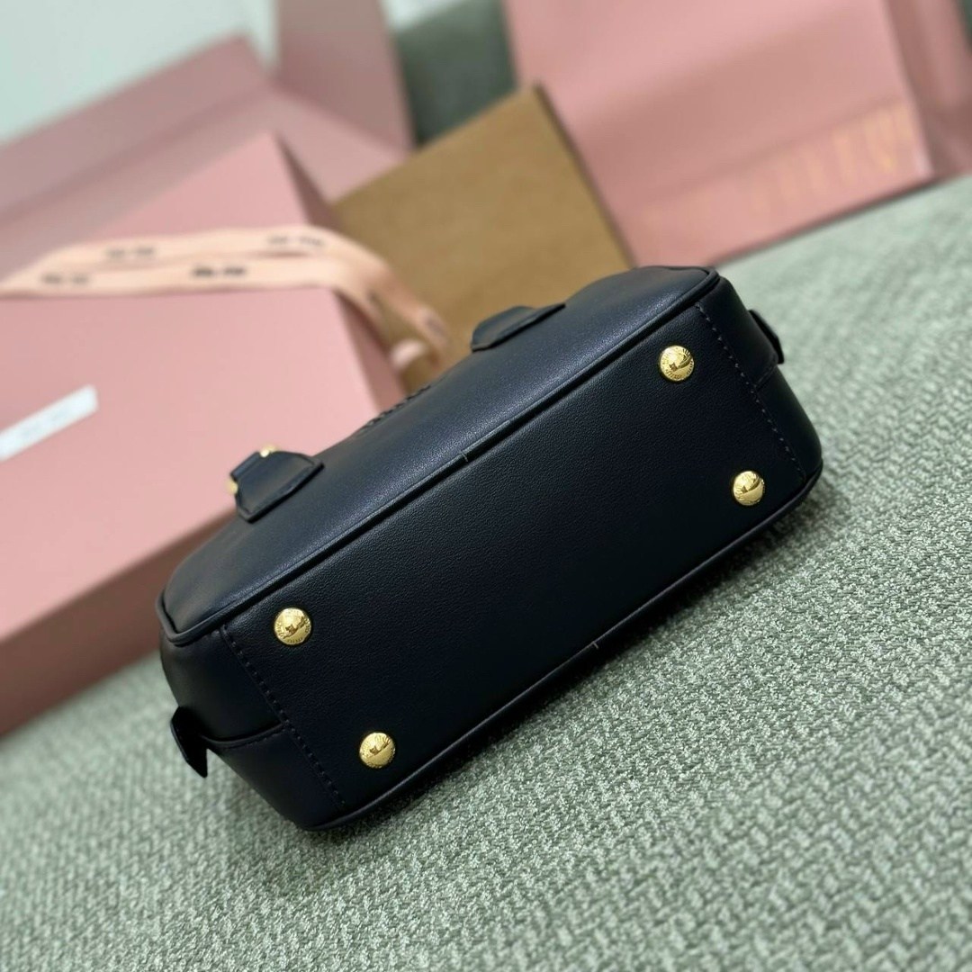 сумка miu miu,сумка женская miu miu,сумка,модная женская сумка,сумка модная