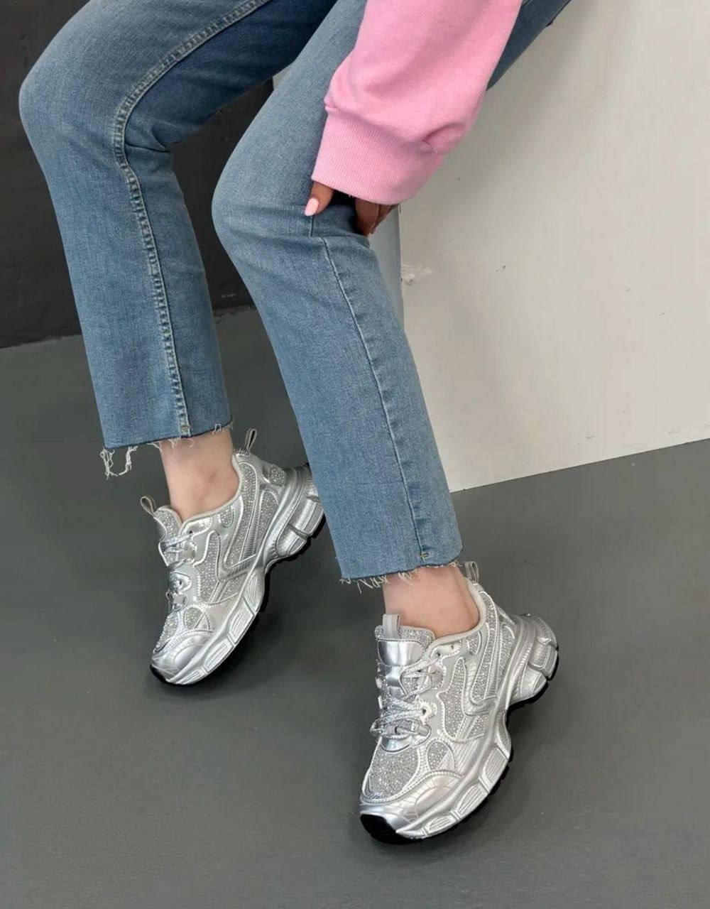 кроссовки женские balenciaga,кроссовки balenciaga,баленсиага кроссовки серебристые,женские кроссовки balenciaga runner серебристые,кроссовки balenciaga 3 xl