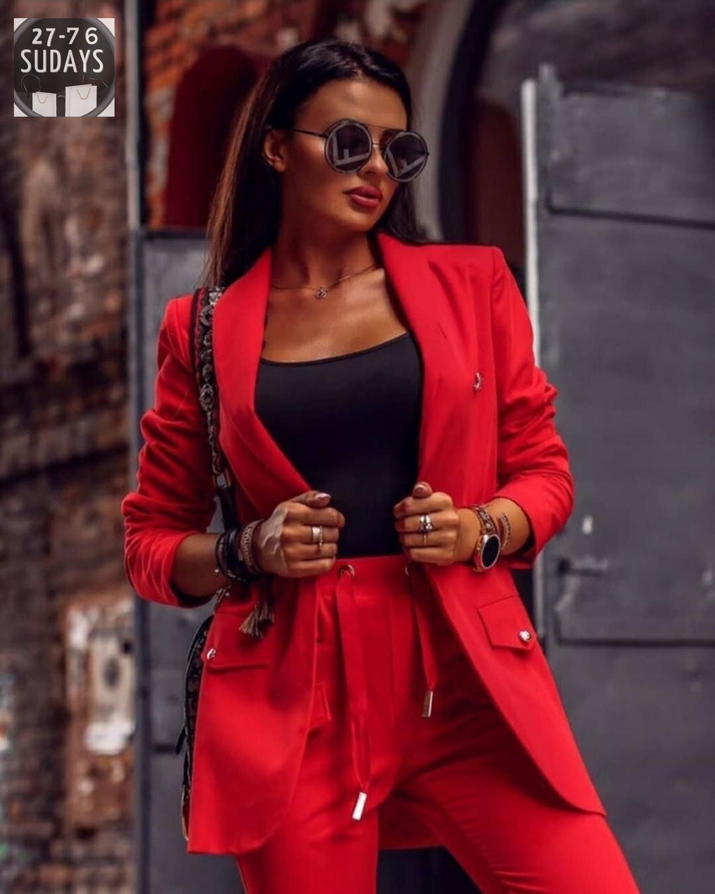 брючный костюм,женский костюм,костюм классический,костюм женский брючный,женский пиджак красный