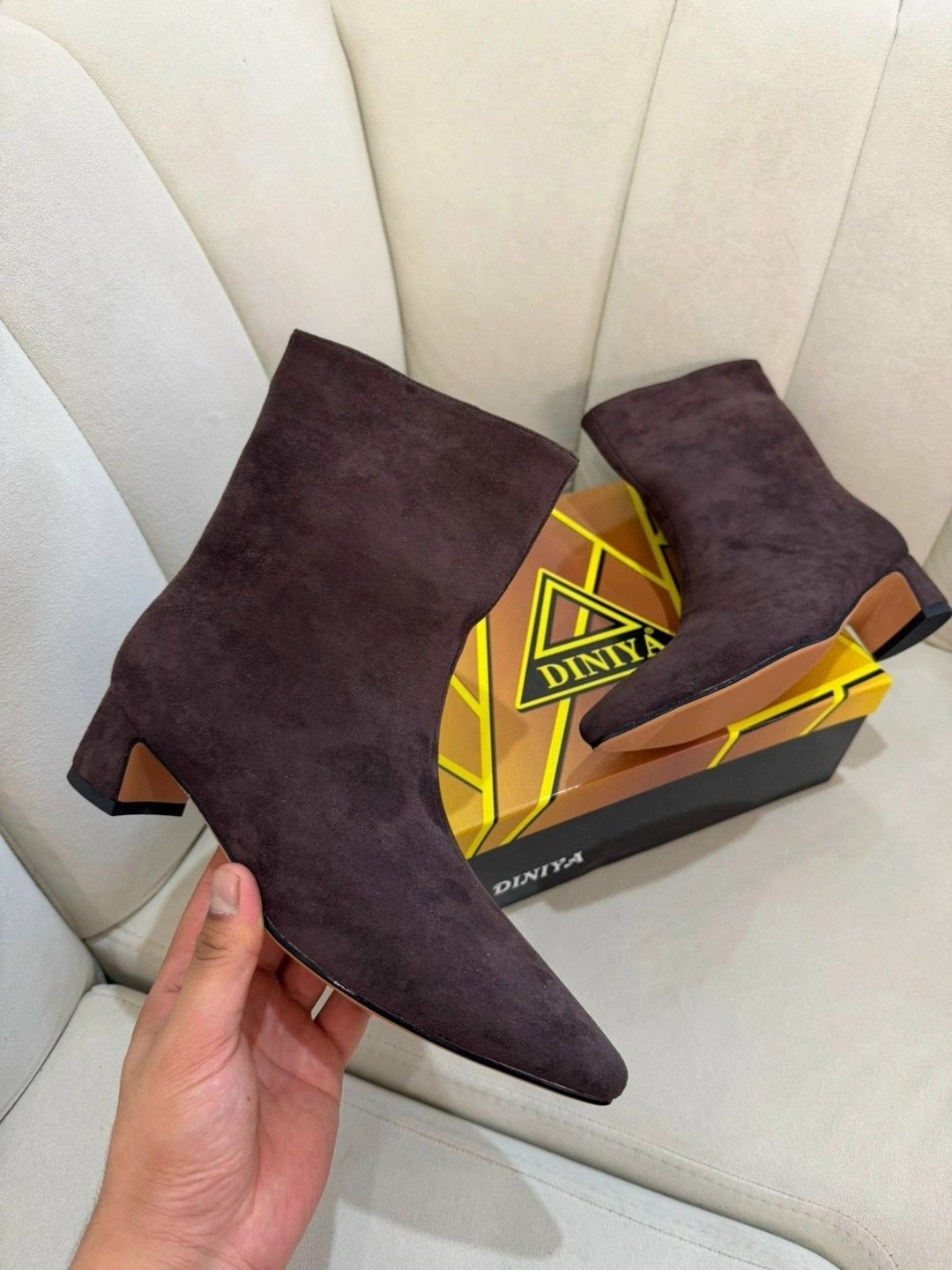 ,женские ботильоны,модные ботильоны,женские ботильоны на высоком каблуке с острым носком,женские ботильоны с острым носком