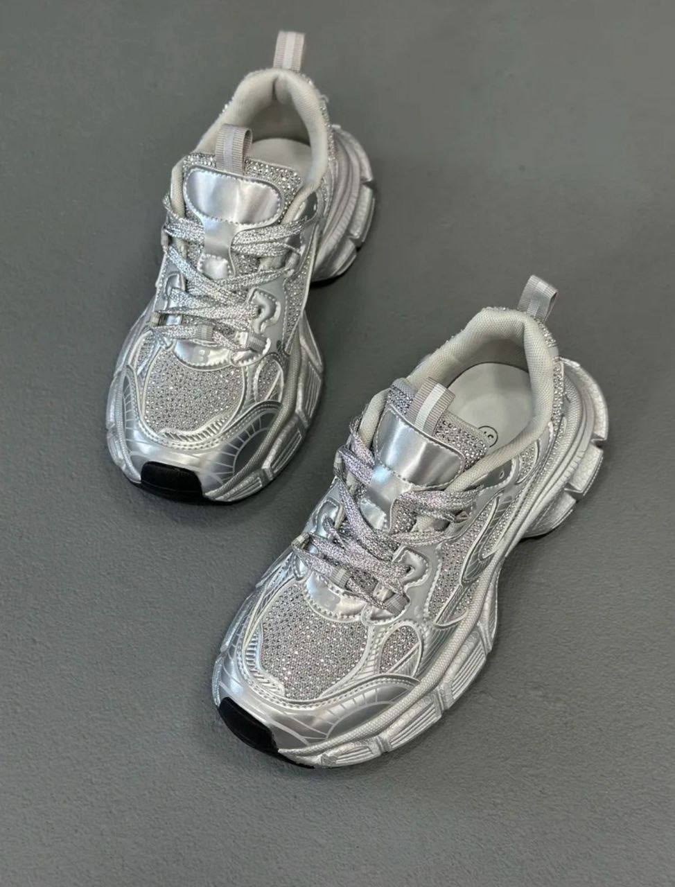 кроссовки женские balenciaga,кроссовки balenciaga,баленсиага кроссовки серебристые,женские кроссовки balenciaga runner серебристые,кроссовки balenciaga 3 xl