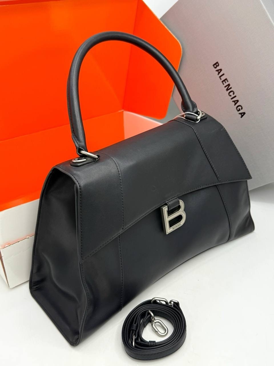 сумка баленсиага,сумка balenciaga,баленсиага сумка женская,сумка balenciaga hourglass,сумка баленсиага черная через плечо