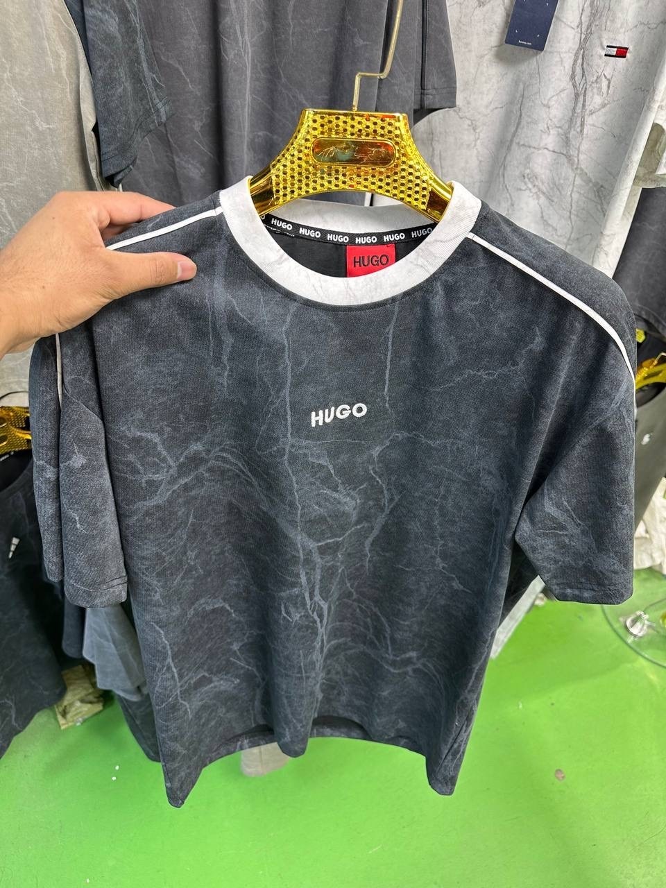 hugo hugo boss куртка,hugo boss куртка,куртка hugo,спортивный костюм hugo boss на флисе,hugo boss бирки