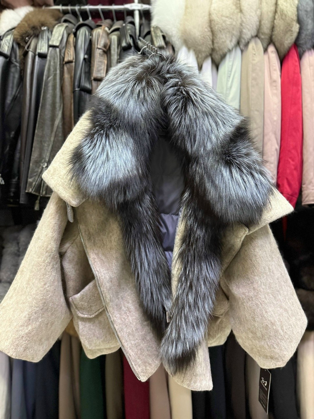 шуба натуральная,шуба женская,женское двухстороннее пальто с мехом лисы,меховые изделия,норковая шуба