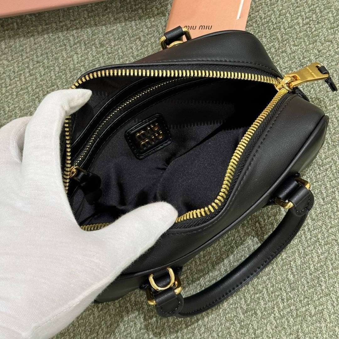 сумка miu miu,сумка женская miu miu,сумка,модная женская сумка,сумка модная