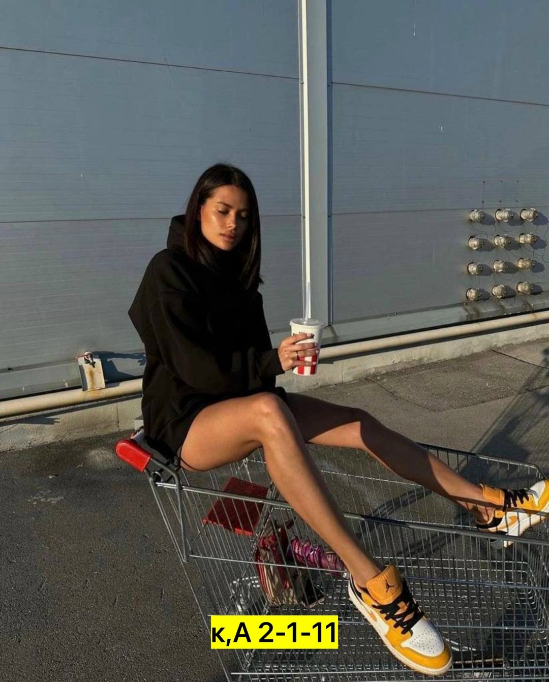 толстовка женская,зип худи варенка со стразами туда сюда миллионер,толстовка оверсайз,толстовка оверсайз с капюшоном,худи женское оверсайз с капюшоном