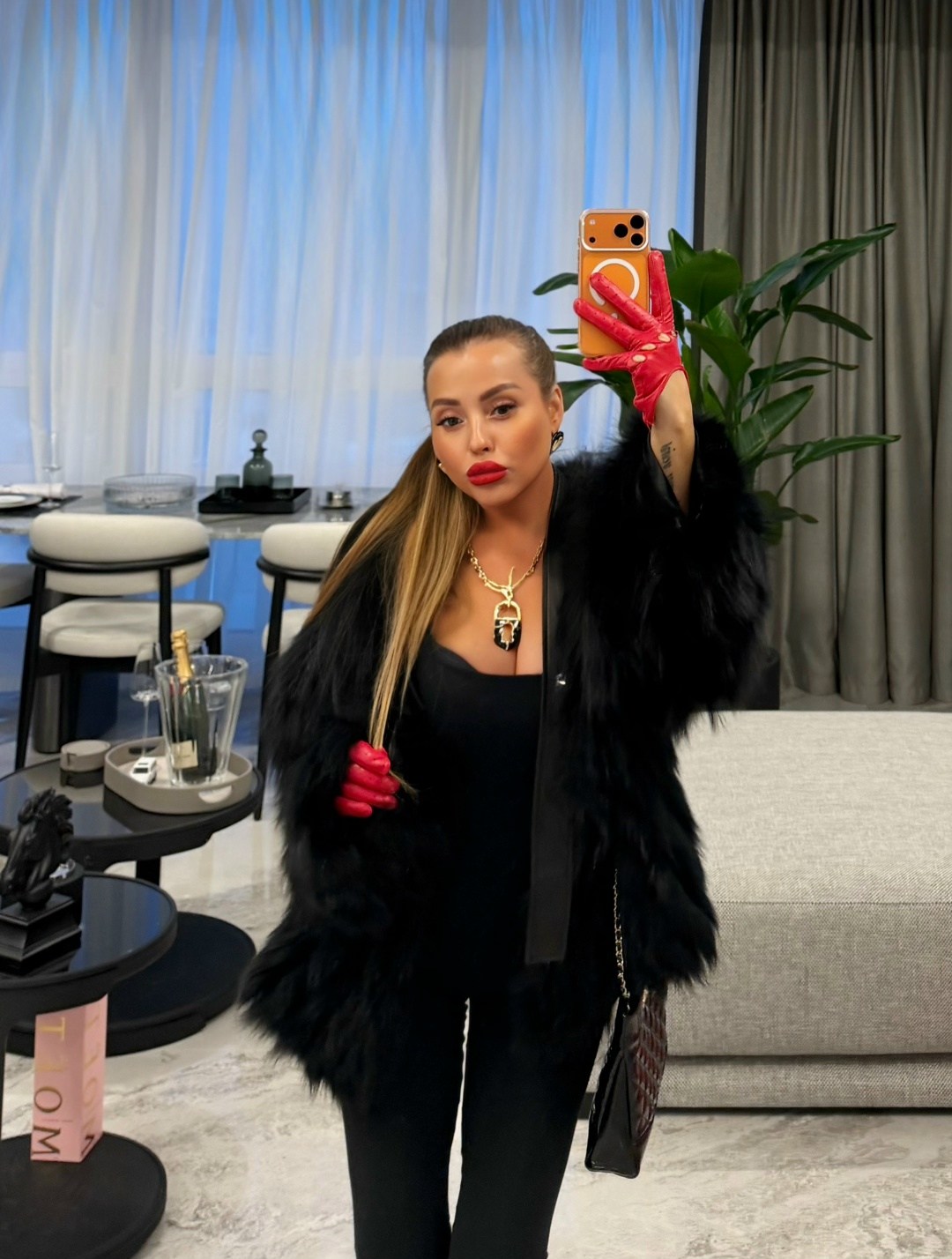 девушка,анастасия костенко 2026,юлия михалкова,беременная анастасия костенко,мода модная