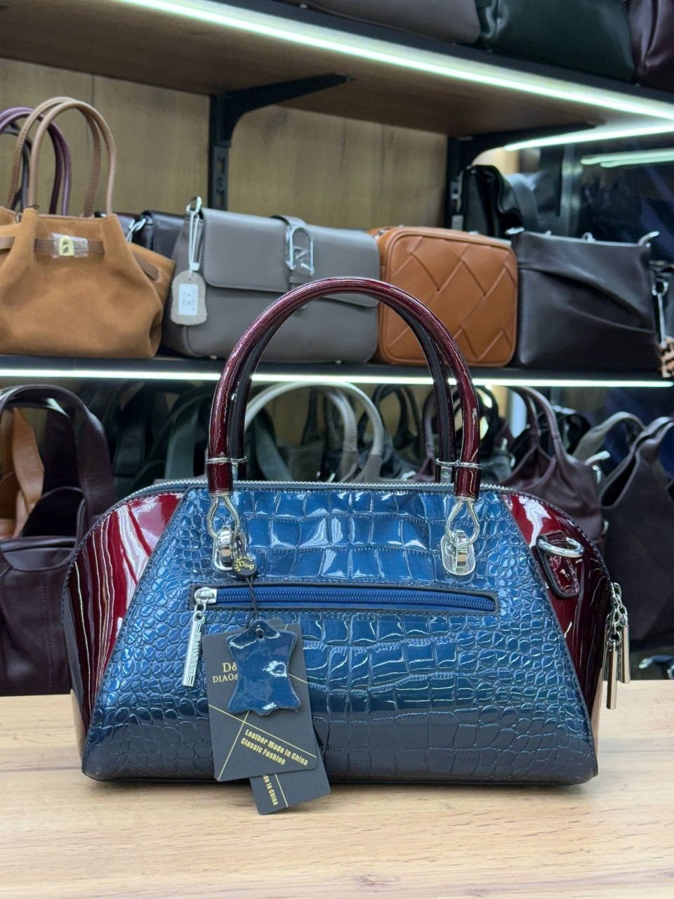 сумка лаковая,лакированная женская сумка,лакированная сумка,женская сумка,лаковая женская сумка