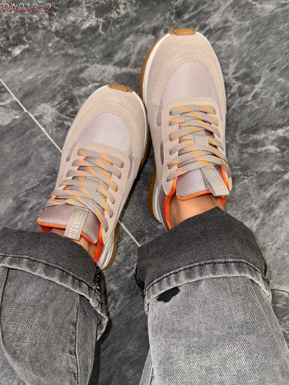 кроссовки женскиe,,повседневные кроссовки,стильные кроссовки,кроссовка