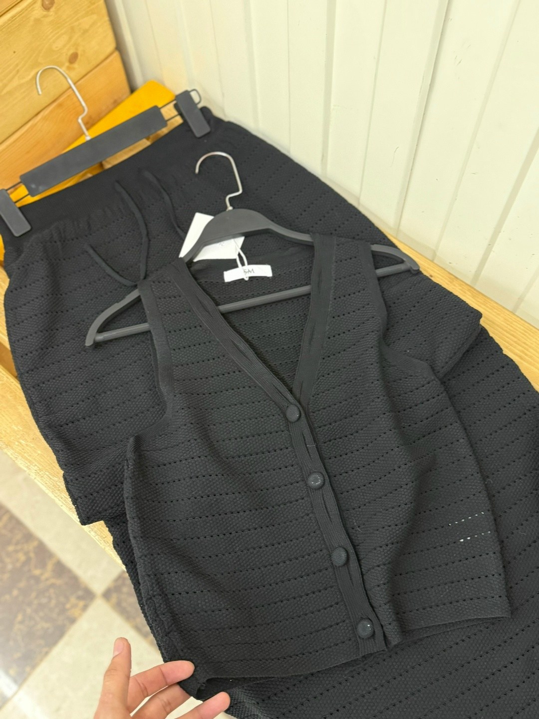 костюм с юбкой,вязаные костюмы,женские жилеты,костюм женский с юбкой,женские костюмы