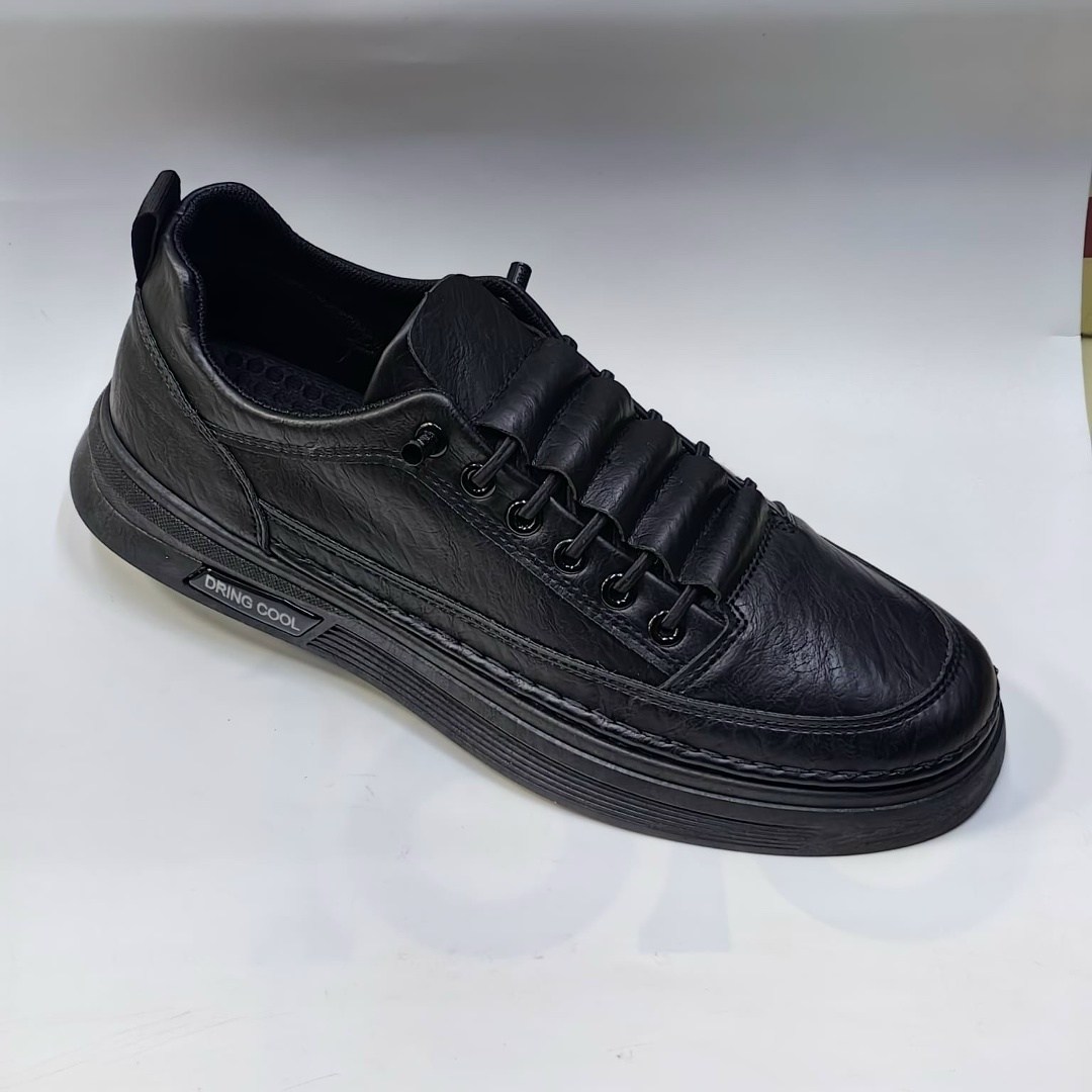 мужская ,полуботинки мужские,,мужская  кроссовки,ботинки мужские