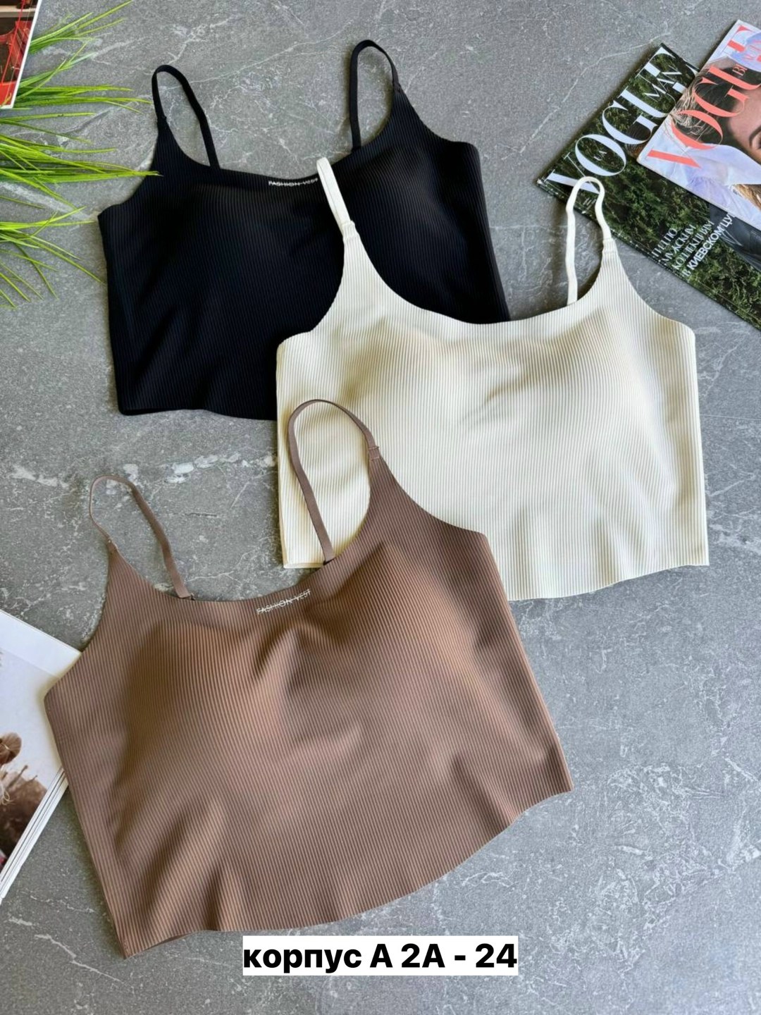 топ женский,майка топ,топ женский на бретелях,кроп топ,топик с чашками