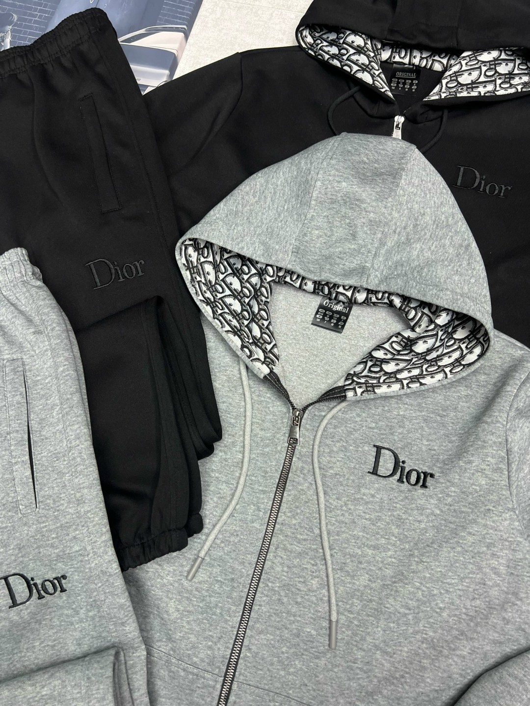 спортивный костюм кристиан диор,спортивный костюм dior,спортивные костюмы brunello cucinelli,спортивный костюм stefano ricci,мужской спортивный костюм