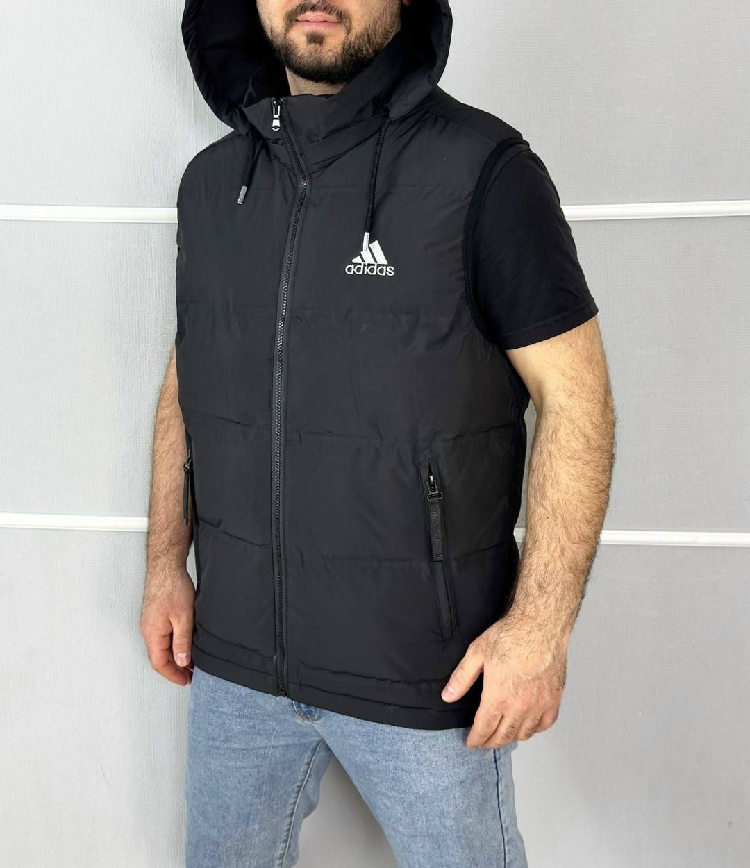 жилет adidas мужской,жилетка adidas,жилет adidas,жилет мужской,безрукавка адидас мужская