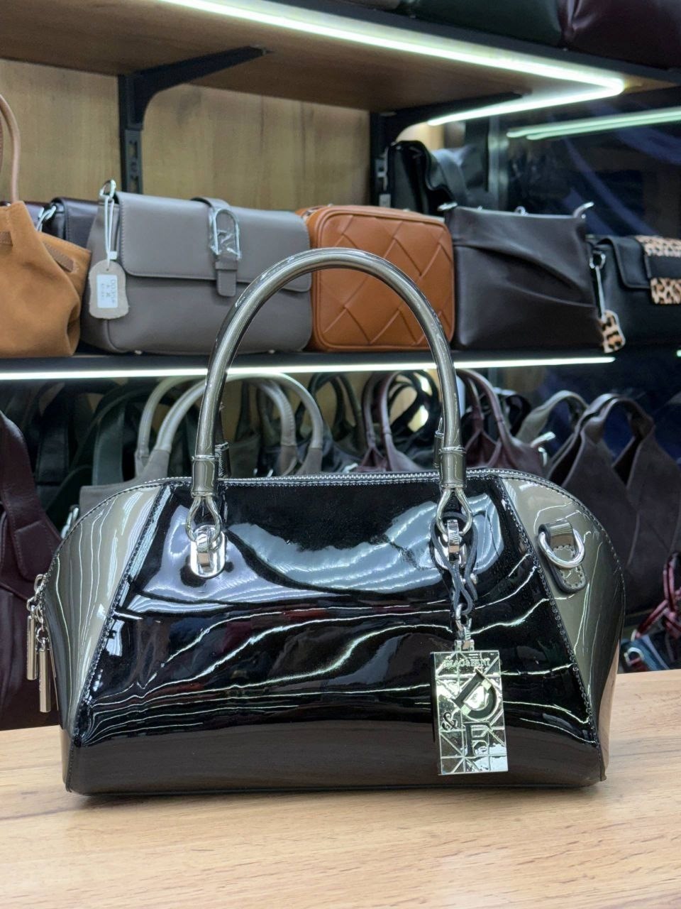 сумка лаковая,лакированная женская сумка,лакированная сумка,женская сумка,лаковая женская сумка