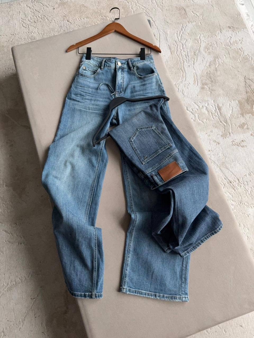 широкие джинсы,джинсы модные,женские джинсы,джинсах,брюки широкие