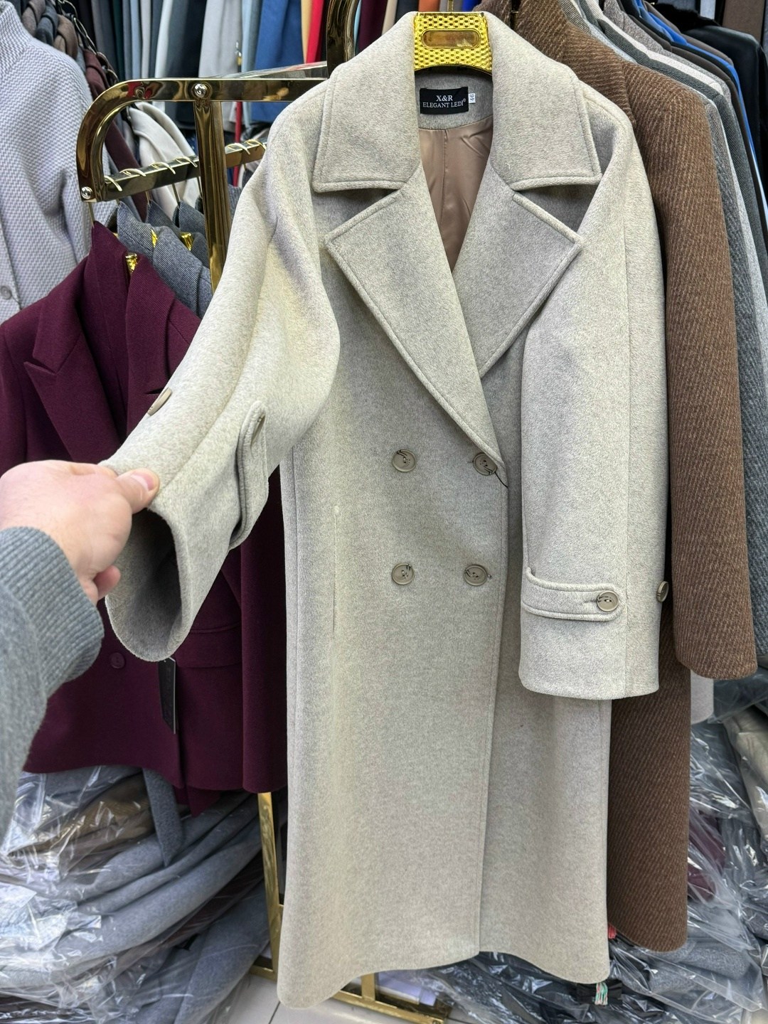 двубортное кашемировое женское пальто средней длины,шерстяное пальто,женское серое пальто,женское пальто,пальто lanmrem женское шерстяное в минималистском стиле