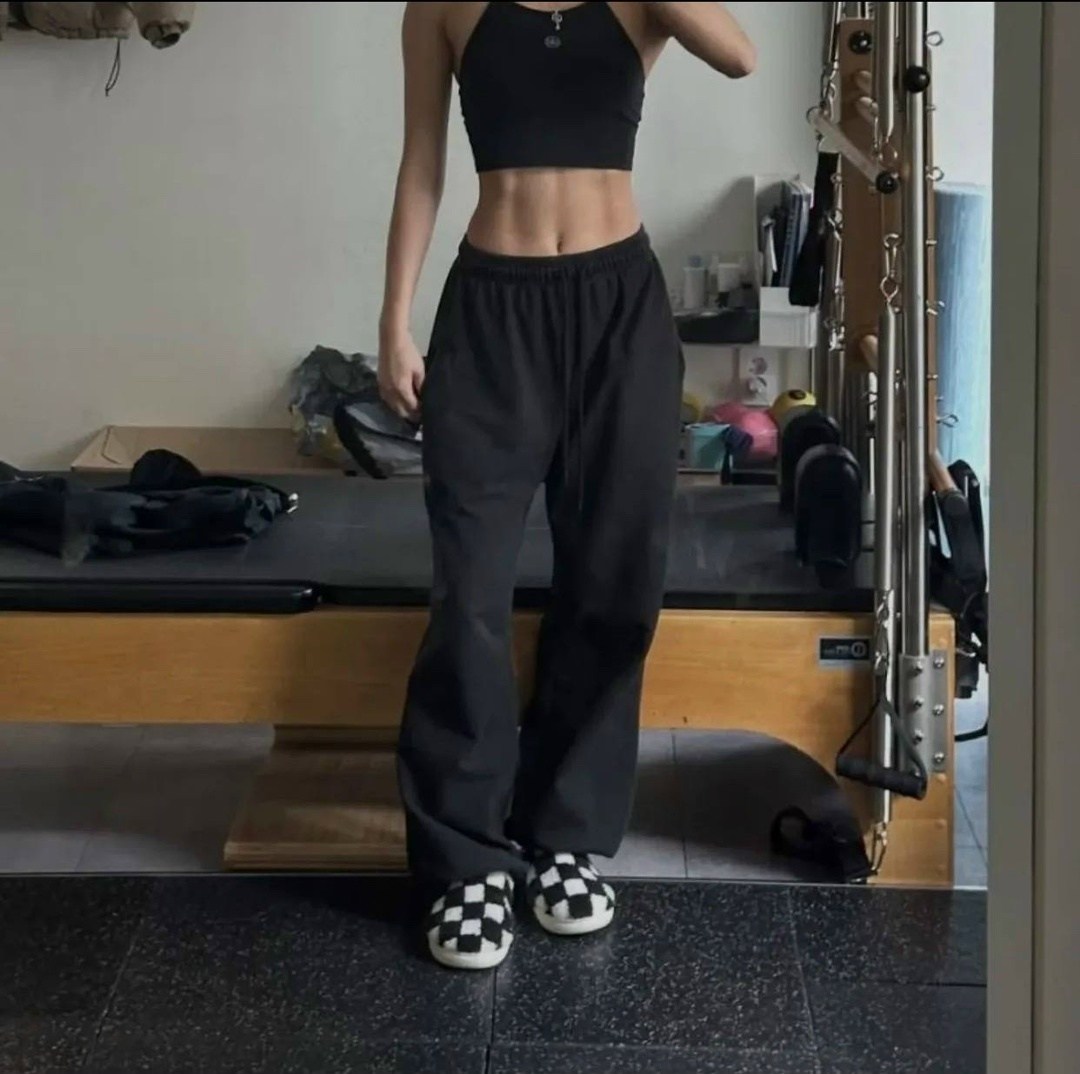 спортивные штаны женские широкие,брюки женские свободные спортивные в корейском стиле,брюки широкие спортивные,женские спортивные брюки,штаны спортивные