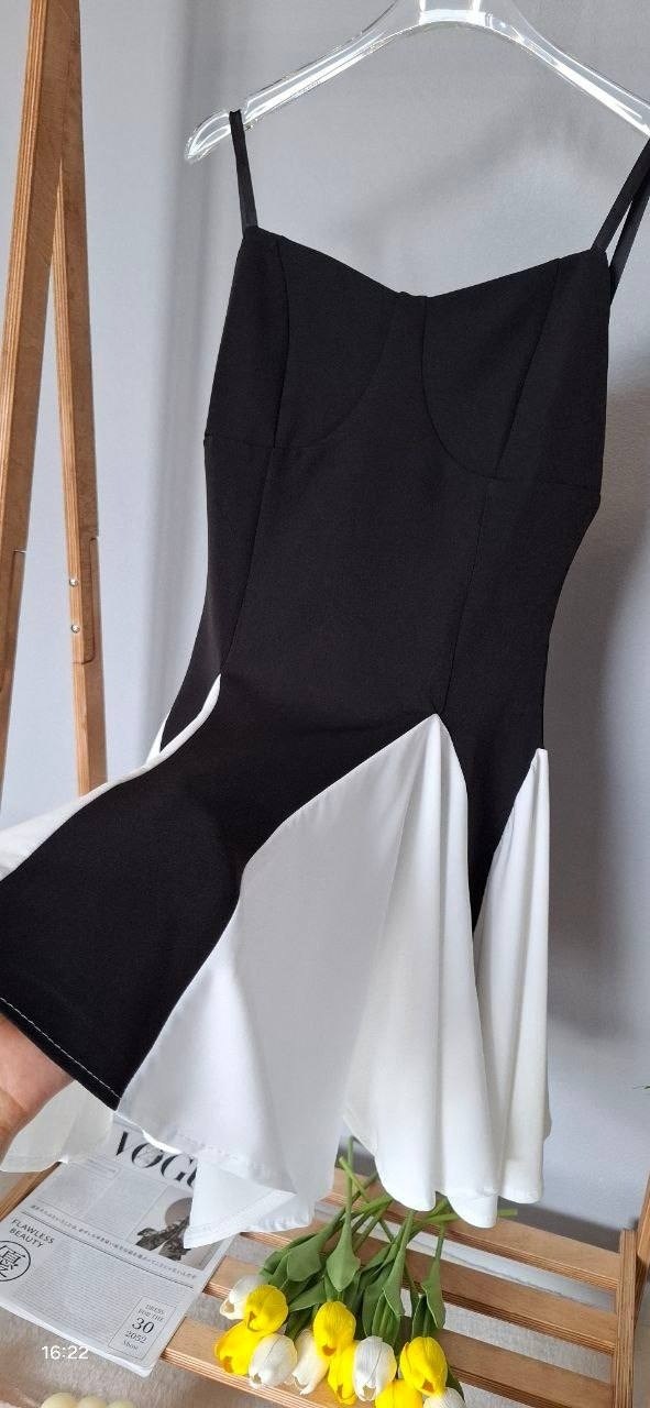 платье на бретельках,платья мини,платье черное,платье с бретелями,платье короткие