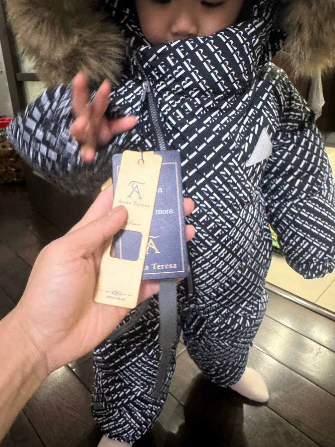 зимний детский комбинезон,детский зимний комбинезон fendi,утепленный зимний комбинезон с опушкой at-fashion 254160753,комбинезон зимний для мальчика,утепленный зимний комбинезон с опушкой at-fashion