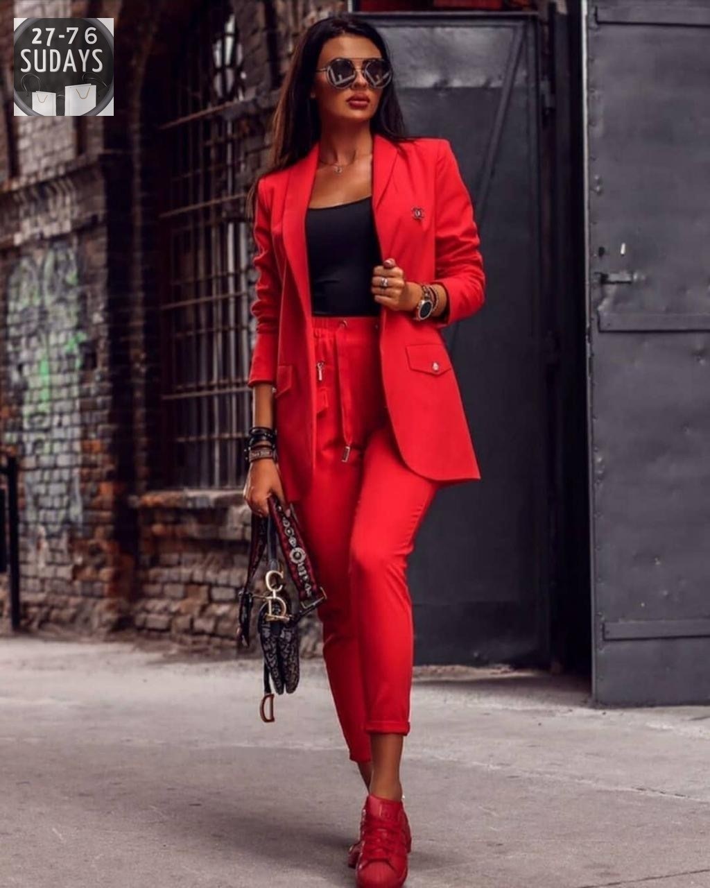 брючный костюм,женский костюм,костюм классический,костюм женский брючный,женский пиджак красный