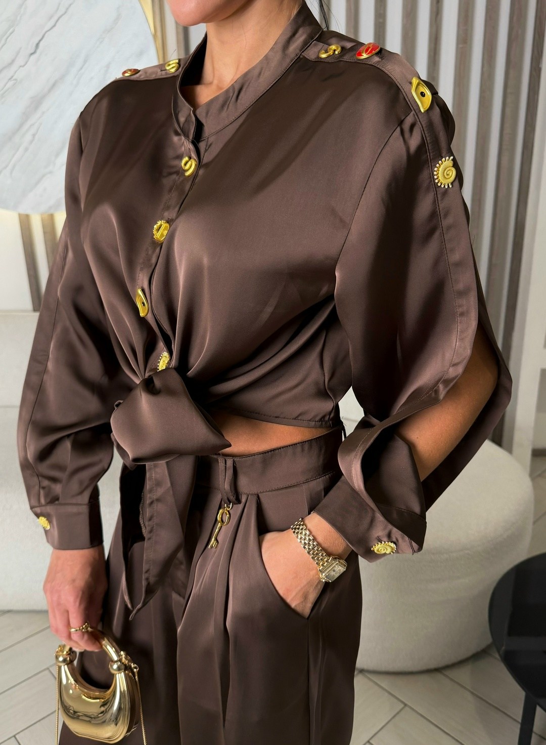 женские костюмы брючные,костюм классический,атласные костюмы,женский костюм,костюм в пижамном стиле