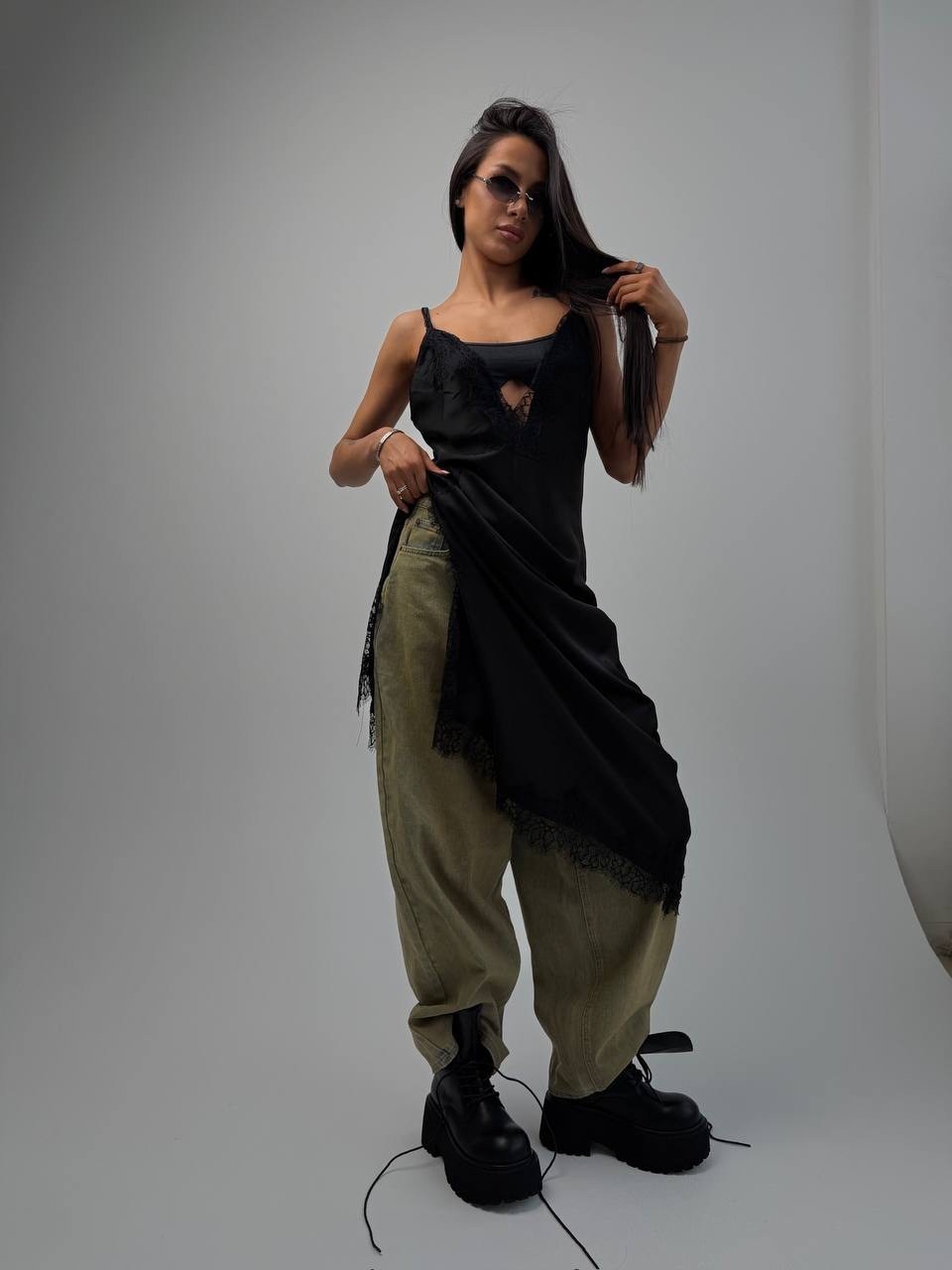 шоколадное платье-комбинация миди с кружевными вставками topshop,платье комбинация из бархата,шоколадное платье-комбинация миди с кружевом и вырезом на шее topshop,платье комбинация с разрезом и круже