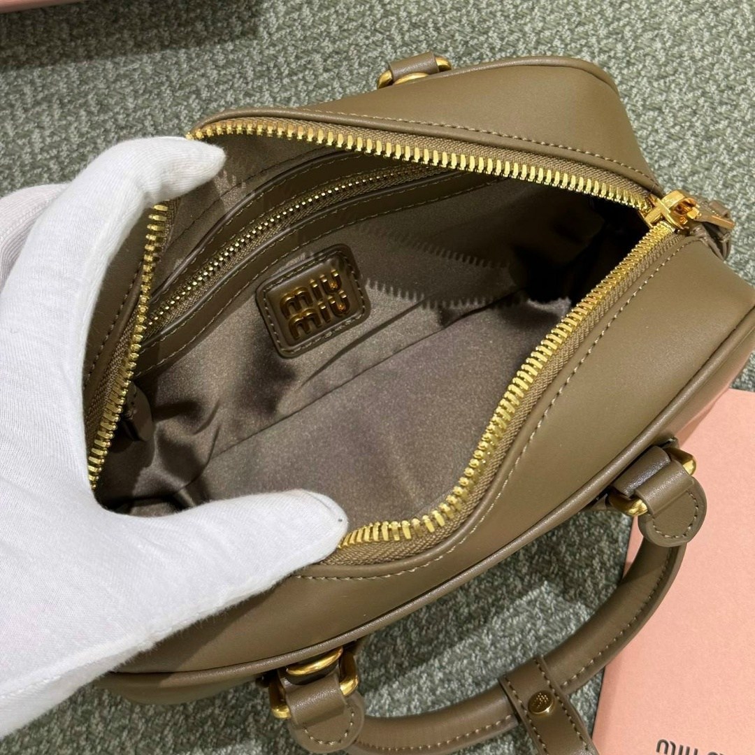 сумка miu miu,сумка женская miu miu,сумка,модная женская сумка,сумка модная