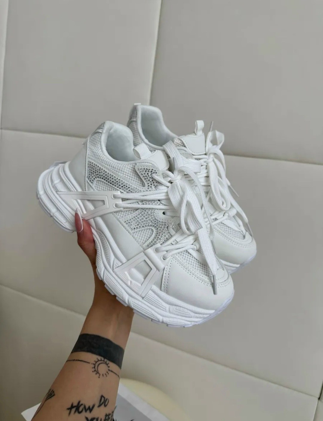 кроссовки женские,модные кроссовки,кроссовки серебристые,,массивные кроссовки