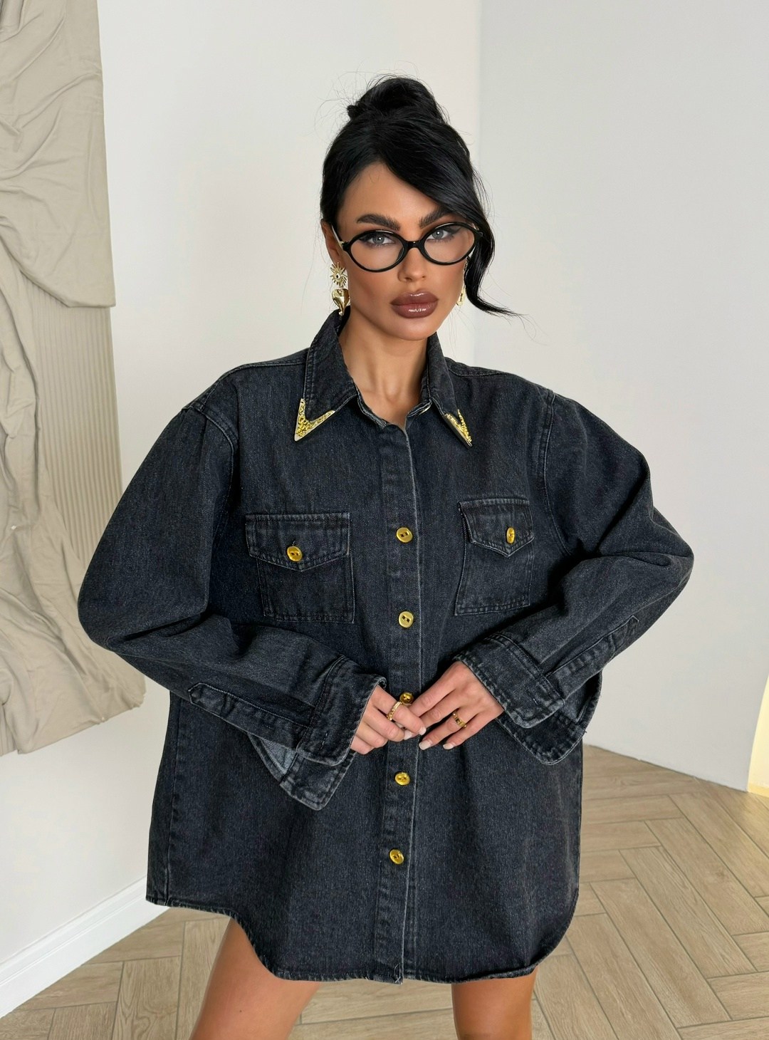 женская джинсовая рубашка,рубашка женская,джинсовая рубашка,рубашка джинсовая оверсайз,стильная рубашка