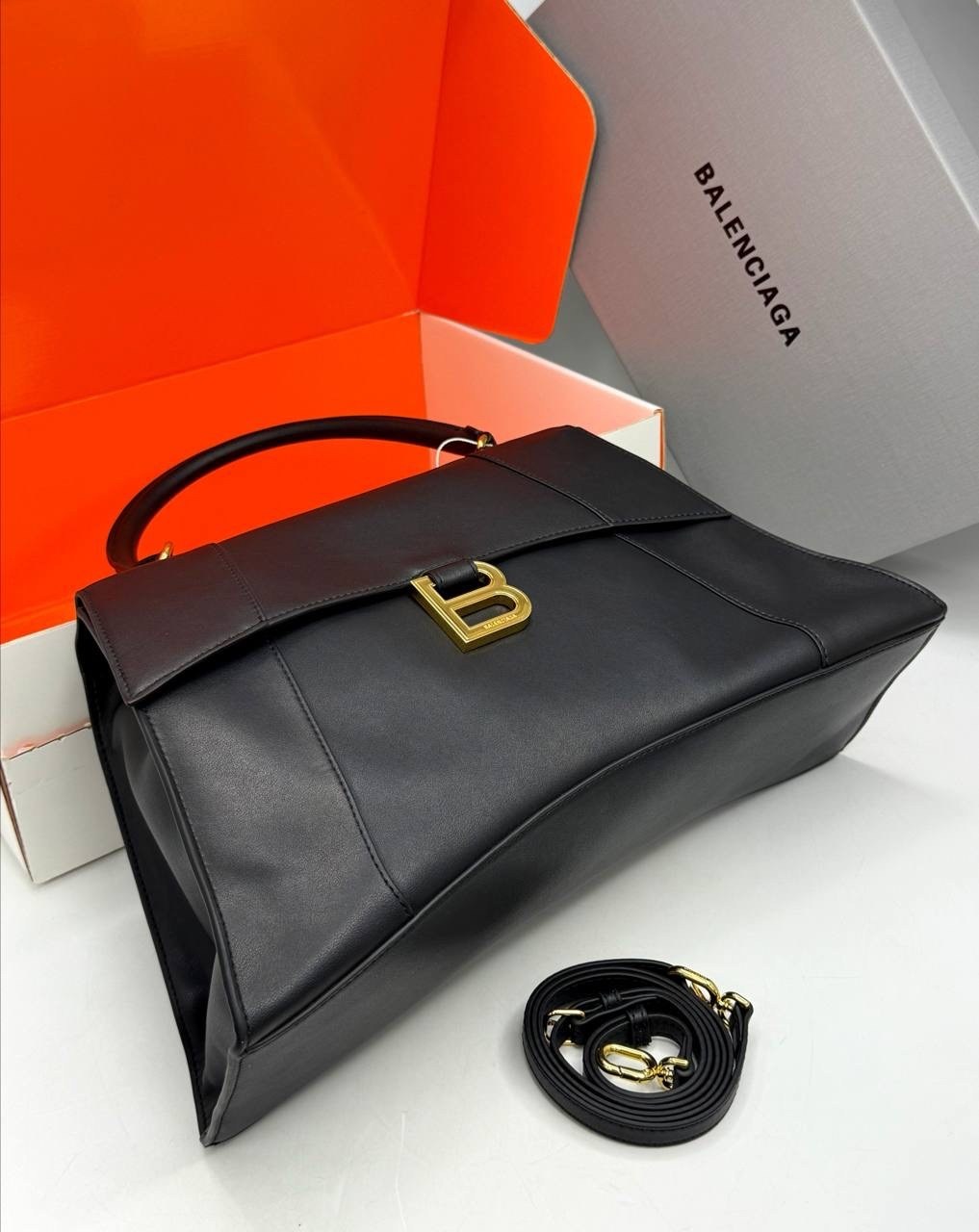 сумка баленсиага,сумка balenciaga,баленсиага сумка женская,сумка balenciaga hourglass,сумка баленсиага черная через плечо