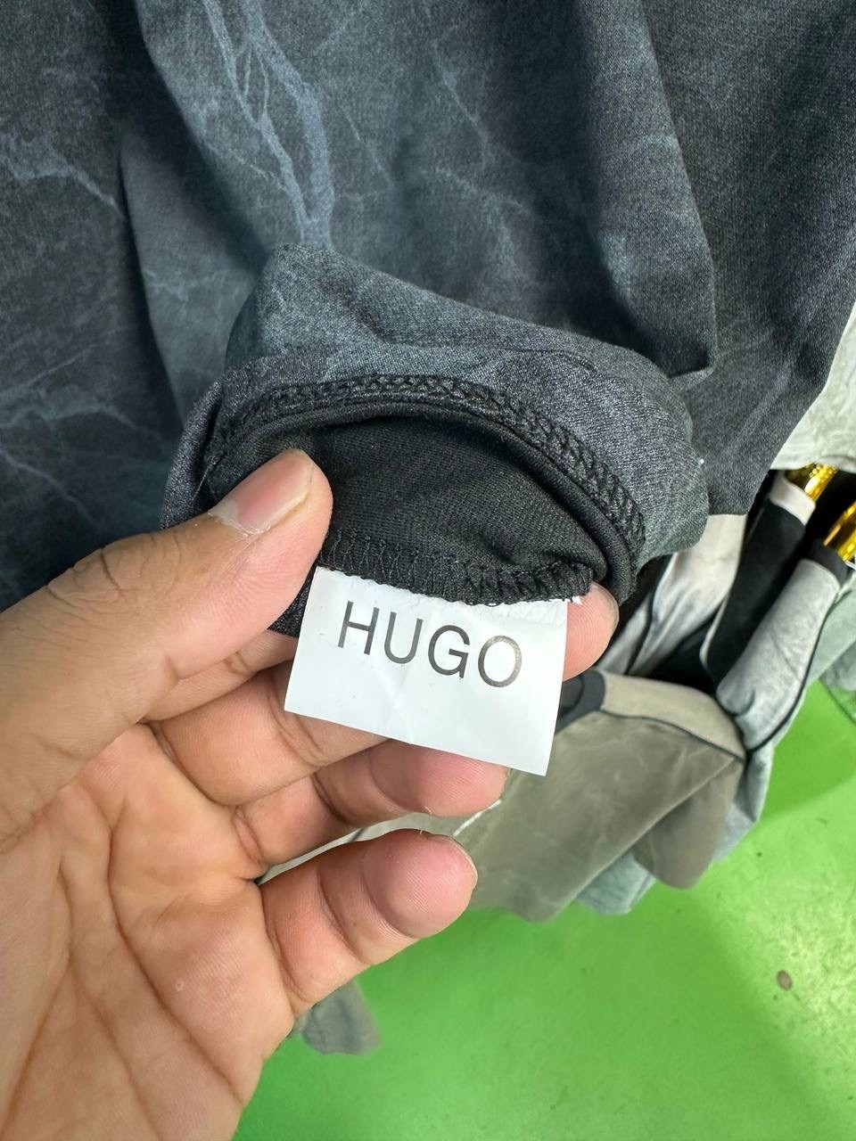hugo hugo boss куртка,hugo boss куртка,куртка hugo,спортивный костюм hugo boss на флисе,hugo boss бирки
