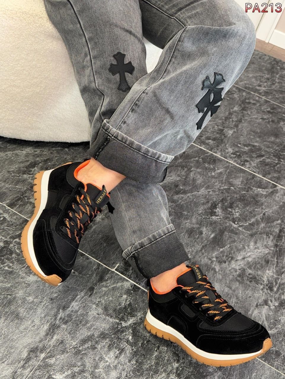 кроссовки женскиe,,повседневные кроссовки,стильные кроссовки,кроссовка