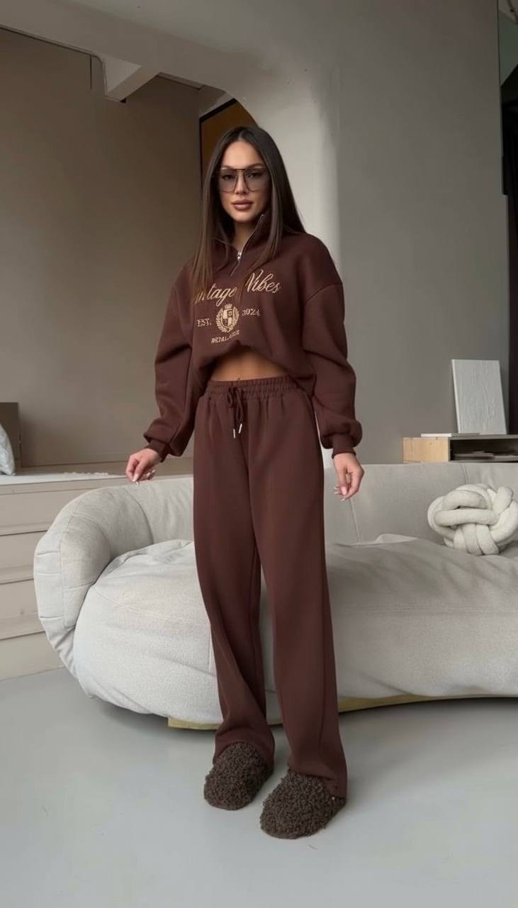 трикотажный костюм,спортивный костюм женский,спортивные брюки с отворотом,спортивный костюм,толстовка с брюками