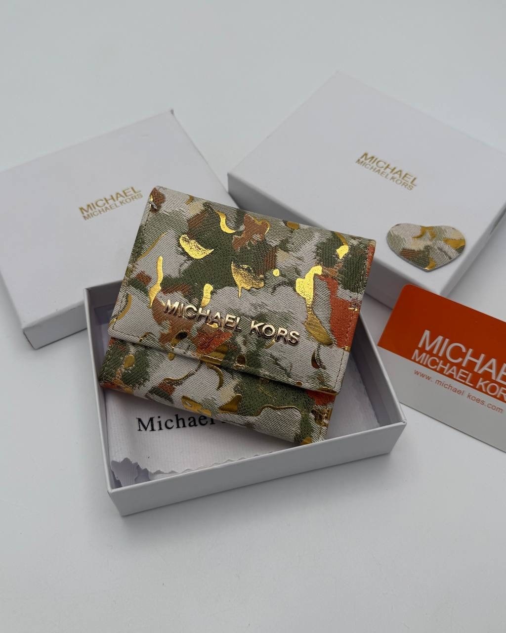 брендовый кошелек michael kors,кошелёк michael kors,обложка для паспорта michael kors,брендовая обложка на паспорт michael kors,бумажник michael kors