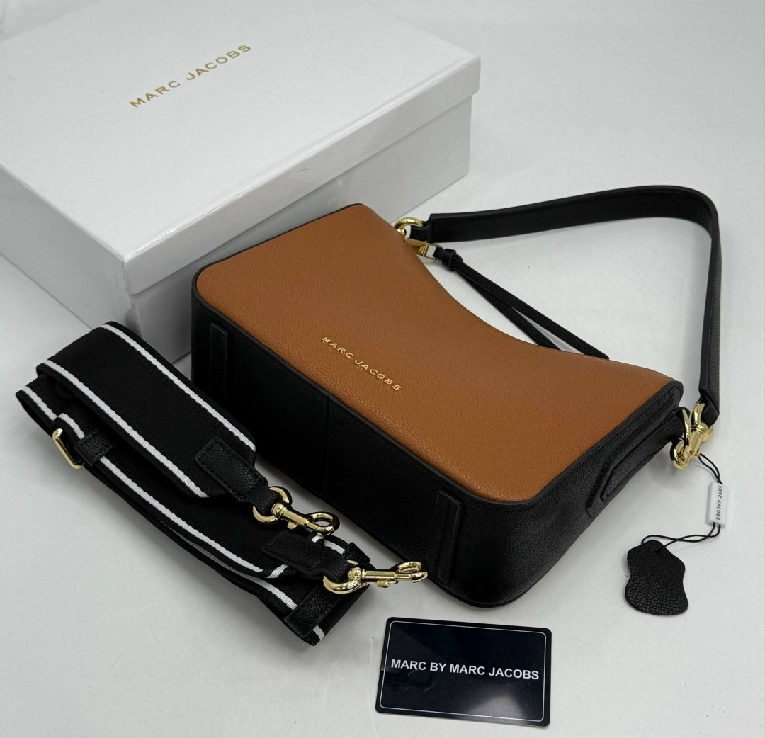 сумка-хобо через плечо marc jacobs,marc jacobs сумка женская,сумка-хобо от marc jacobs из натуральной кожи,сумка marc jacobs,сумка marc jacobs натуральная кожа