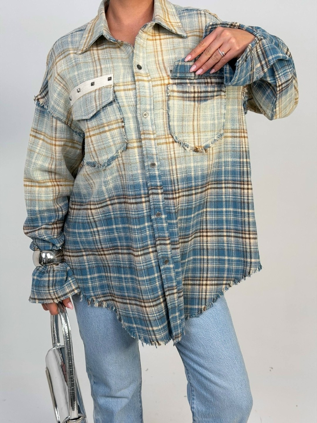 рубашка в клетку оверсайз со стразами perferita,рубашка женская в клетку теплая оверсайз с,рубашка в клетку женская оверсайз,рубашка женская в клетку,рубашка off loffee теплая в клетку оверсайз удлине