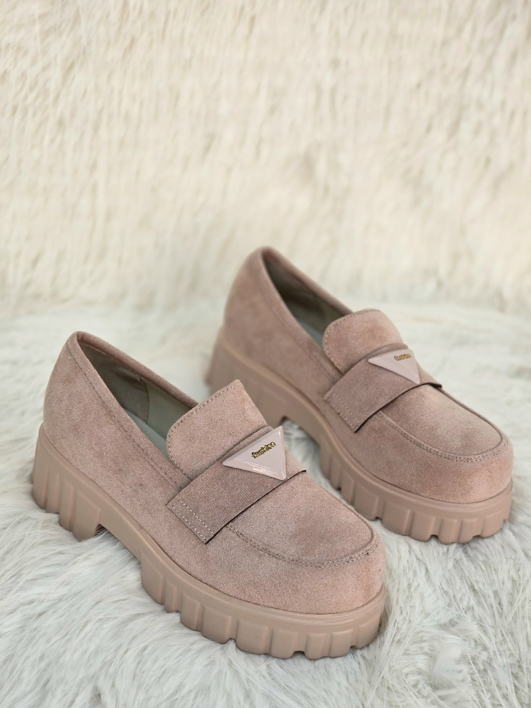 ,лоферы женские,модные лоферы,лоферы женские бежевые,лоферы замшевые