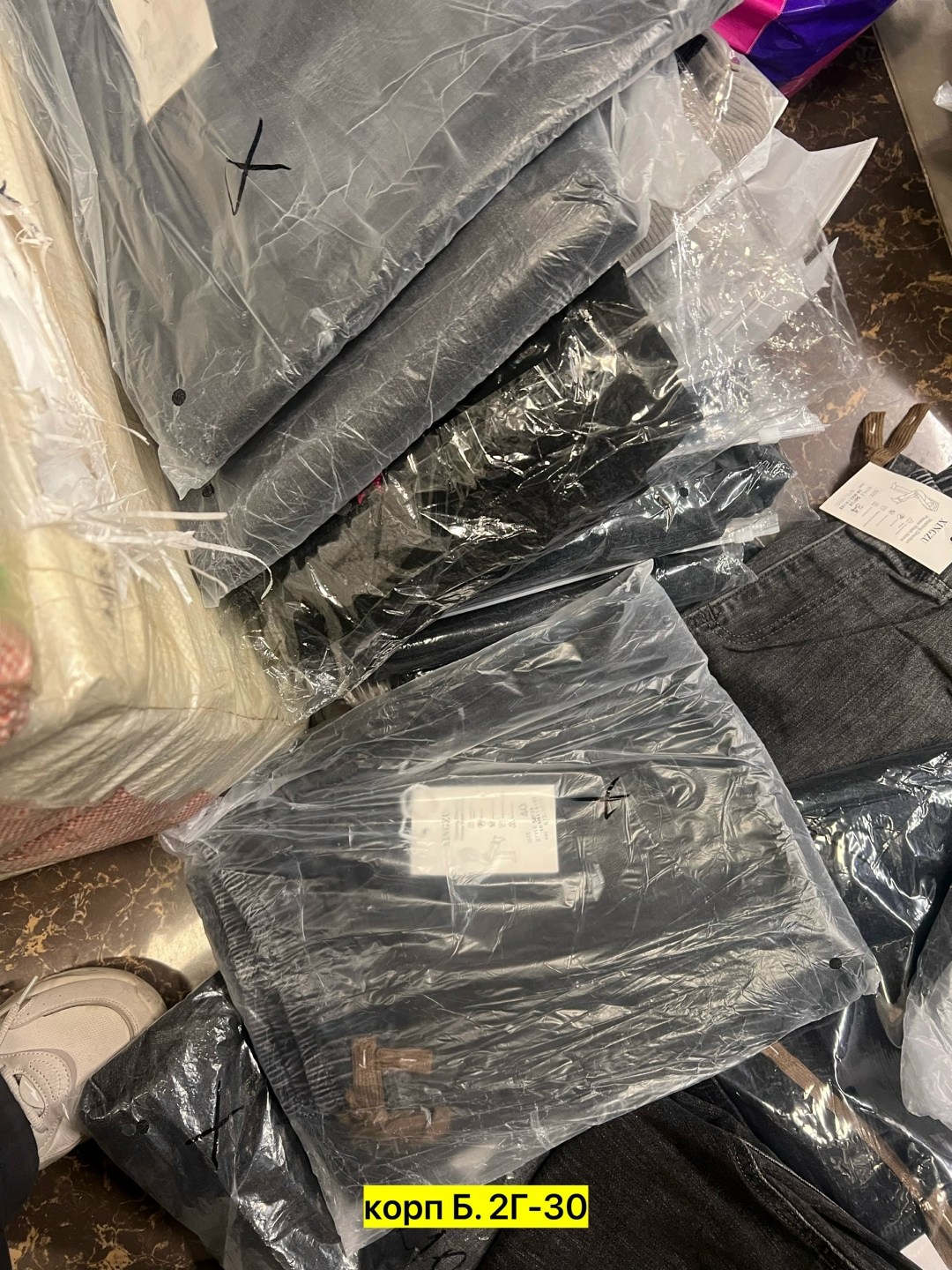 брендовые одежды,секонд хенд,женские джинсы,склад одежды