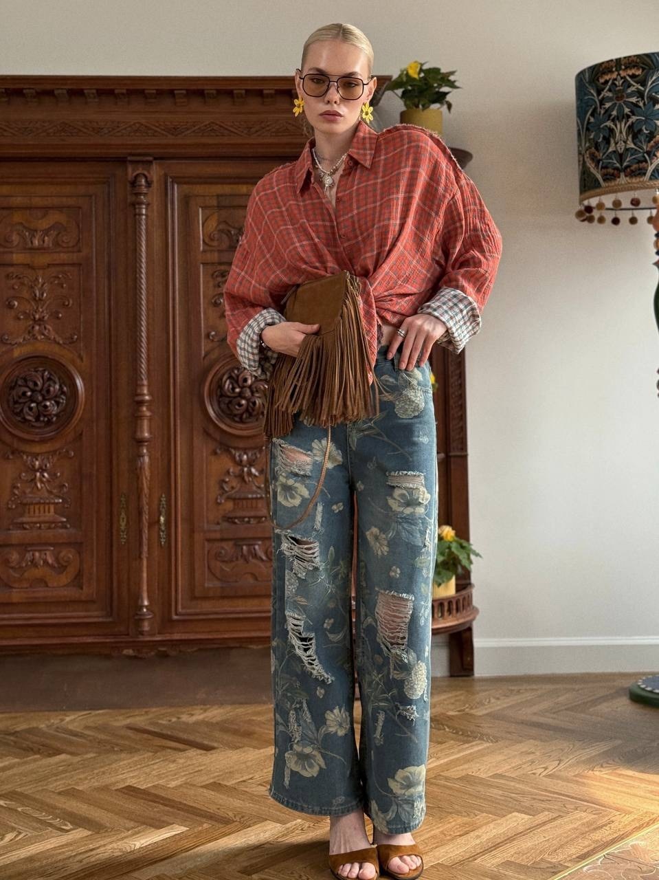 джинсы стильные,джинсы с принтом,женские джинсы,брюки стиль,джинсы широкие