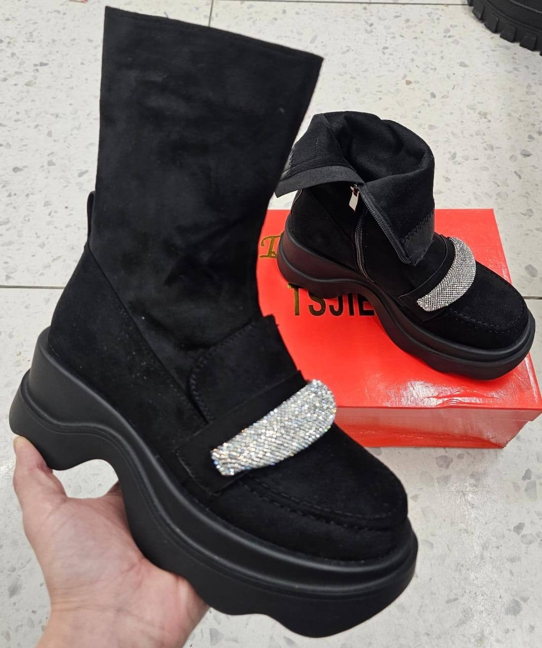 ,женская ,ботинки женские,сапожки,ботинки замшевые с опушкой