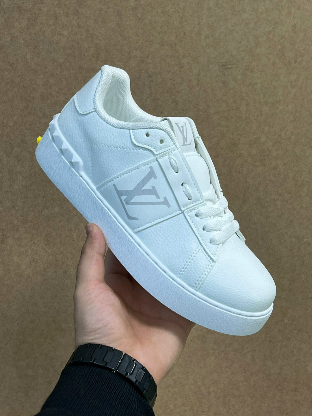 кроссовки louis vuitton,,мужские кроссовки louis vuitton,кеды louis vuitton,louis vuitton black white limited sneaker