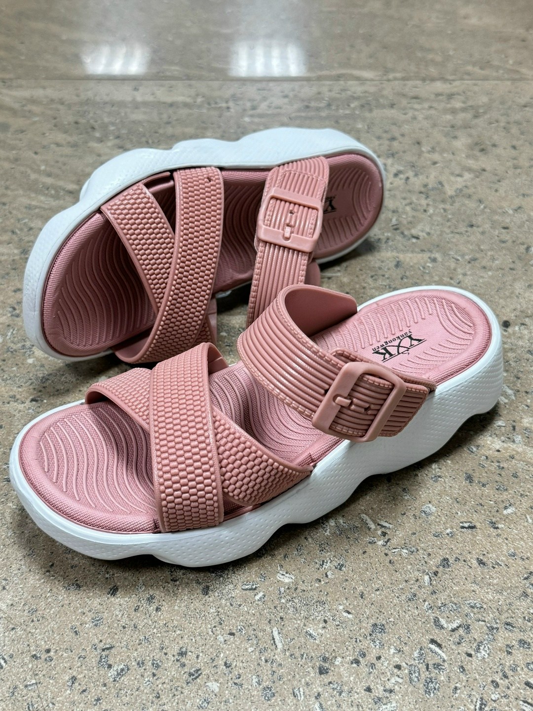 сандалии,женские сандалии,женские сандали,сандали,