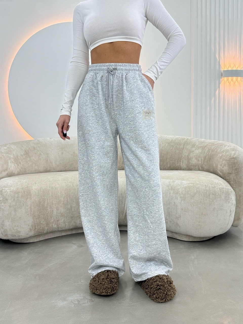 широкие спортивные штаны с низкой посадкой edikted brenna коричневый,широкие брюки,спортивные брюки,брюки повседневные спортивные,штаны спортивные