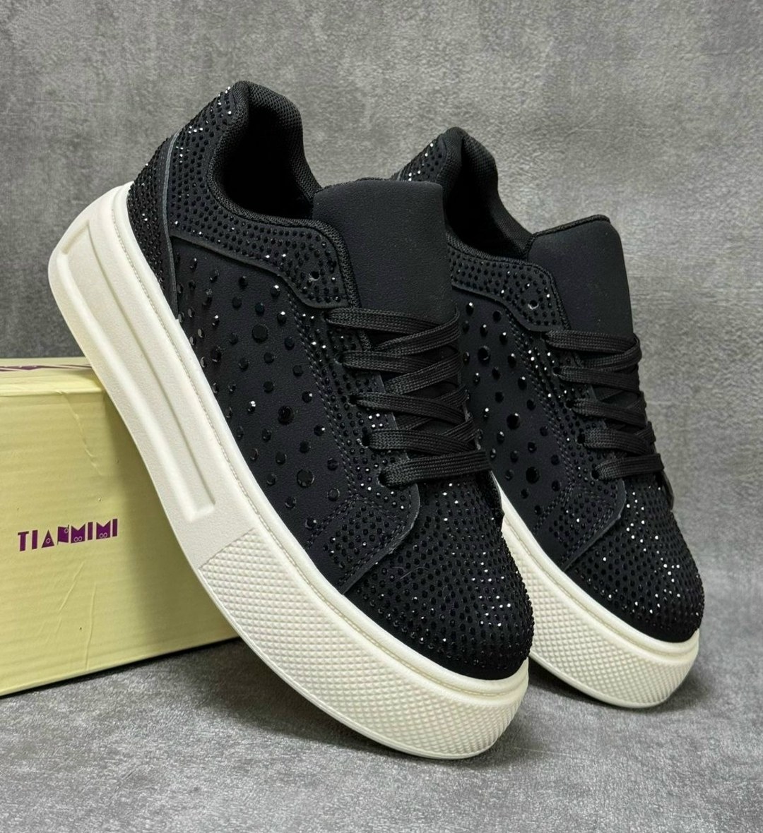 кроссовки женскиe,,кроссовки со стразами женские,кроссовки со стразами,кроссовки женские высокие со стразами